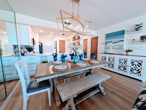 Dining - Adorable 2nd floor Villa with Peek-a-Boo Gulf Views (Panama City Beach)