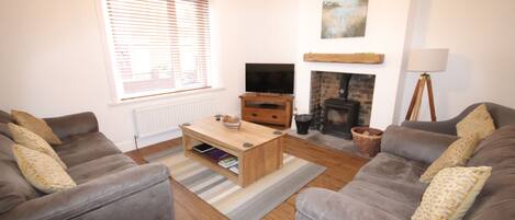 Cottage, Private Bathroom | Lounge