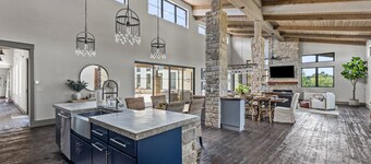 ONE OF A KIND Sanctuary with POOL. Keeneland, Bourbon Trail