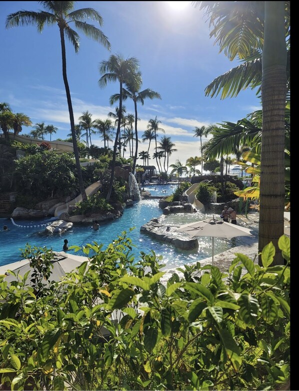 Indoor pool, outdoor pool - Westin Maui OCEANVIEW (Lahaina)