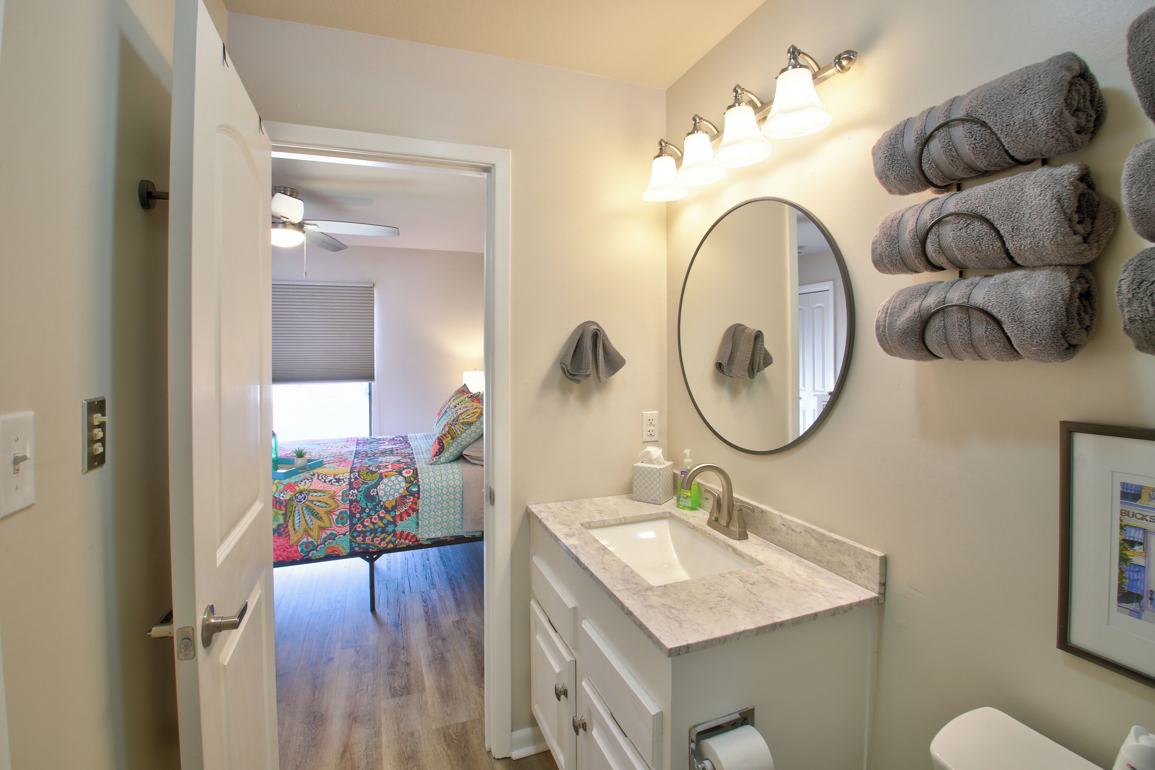 Sweet Lake Get Away (#2) in the Heart of Hot Springs