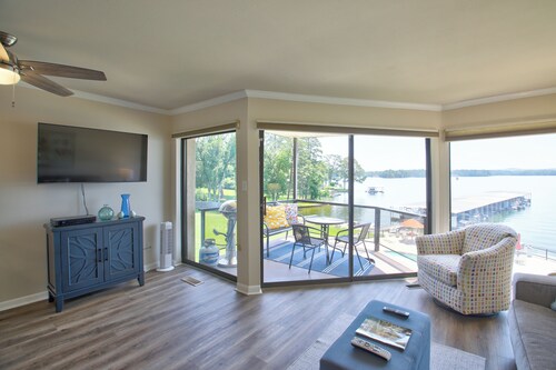 Sweet Lake Get Away (#2) in the Heart of Hot Springs