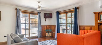 Escape to gorgeous Swan Lake.....