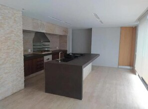 Private kitchen - I'm renting a house in the Pampulha area. (Belo Horizonte)