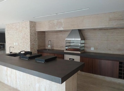 I'm renting a house in the Pampulha area.