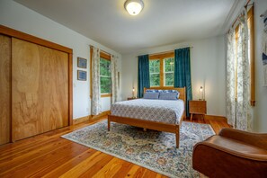 4 chambres, fer et planche à repasser, Wi-Fi gratuit, draps fournis