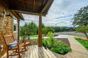 Terrace/patio - Rancho Relax Inn (CARLTON)