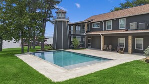 A heated pool - Spacious Lakefront Home w/ Pool, Game Room & Patio (Lake Livingston)