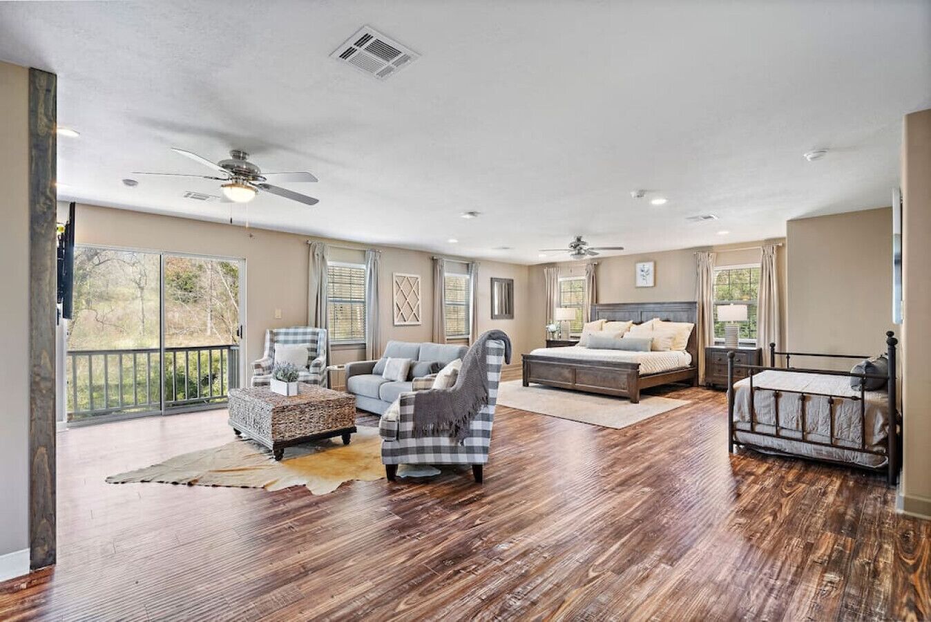 Smart TV, fireplace, video games, ping pong