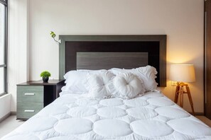 2 habitaciones, tabla de planchar con plancha, internet y ropa de cama 