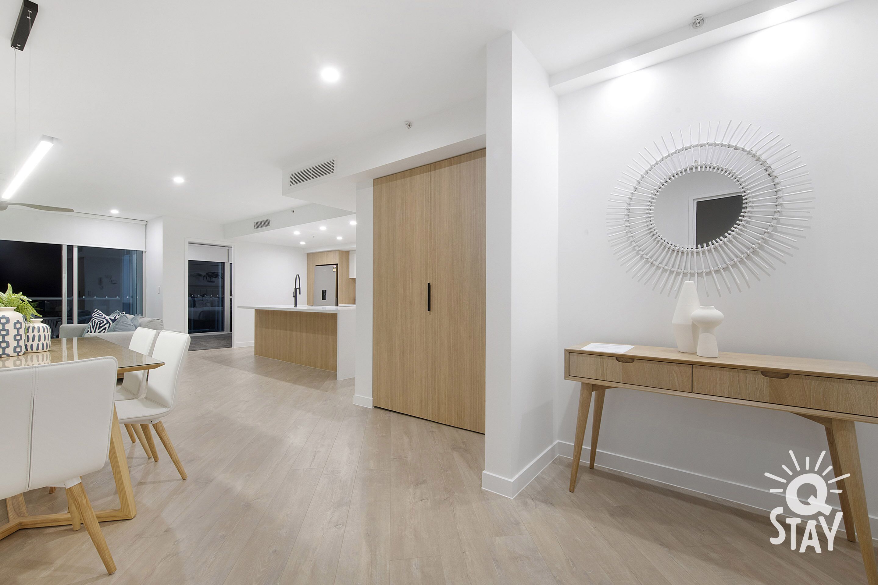 3 Bed Executive Sub Penthouse with Ocean Views — image 15