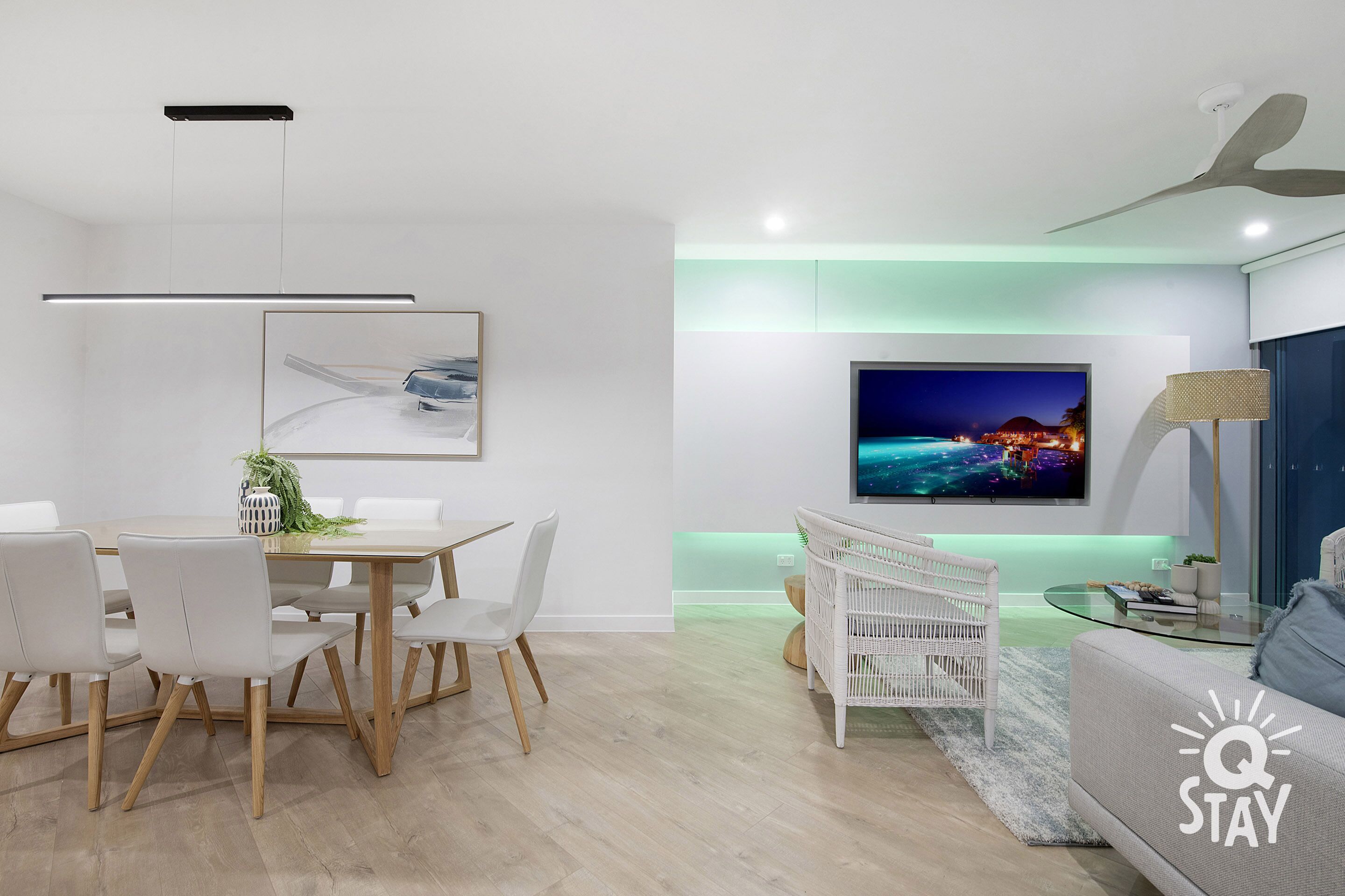 3 Bed Executive Sub Penthouse with Ocean Views — image 2