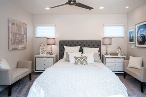 3 bedrooms, desk, iron/ironing board, travel crib