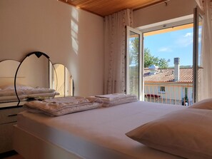 2 bedrooms