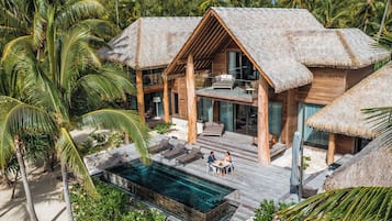 Villa Luxe, 4 chambres, piscine privée, en bord de plage (Teremoana Residence) | Literie de qualité supérieure, couette en duvet d'oie, surmatelas