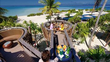2 bars/lounges, 2 beach bars, poolside bar