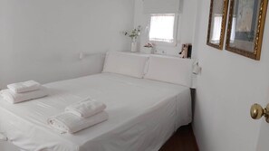 2 bedrooms, WiFi, bed sheets - Azhar Suites II (Córdoba)