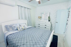 2 quartos, ferros/tábuas de passar roupa, Wi-Fi, roupa de cama