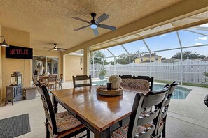 Outdoor dining