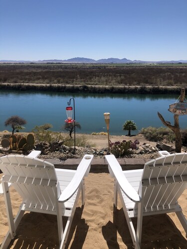 Colorado River Retreat w/ RV spot 