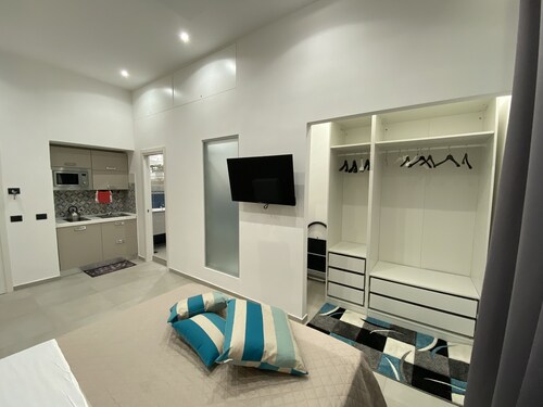 Room25sqm Guest House Center