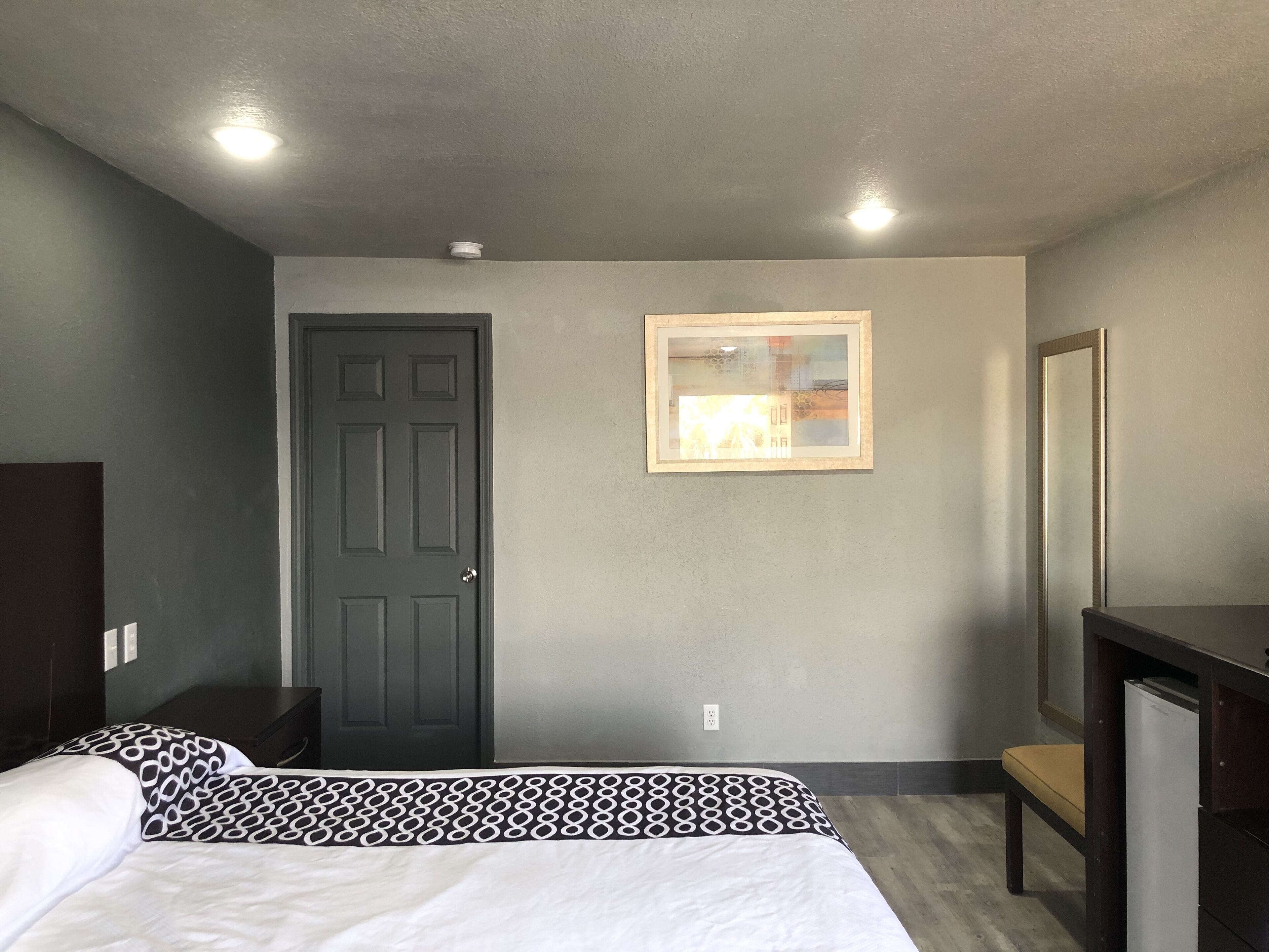 Desk, laptop workspace, free WiFi, bed sheets