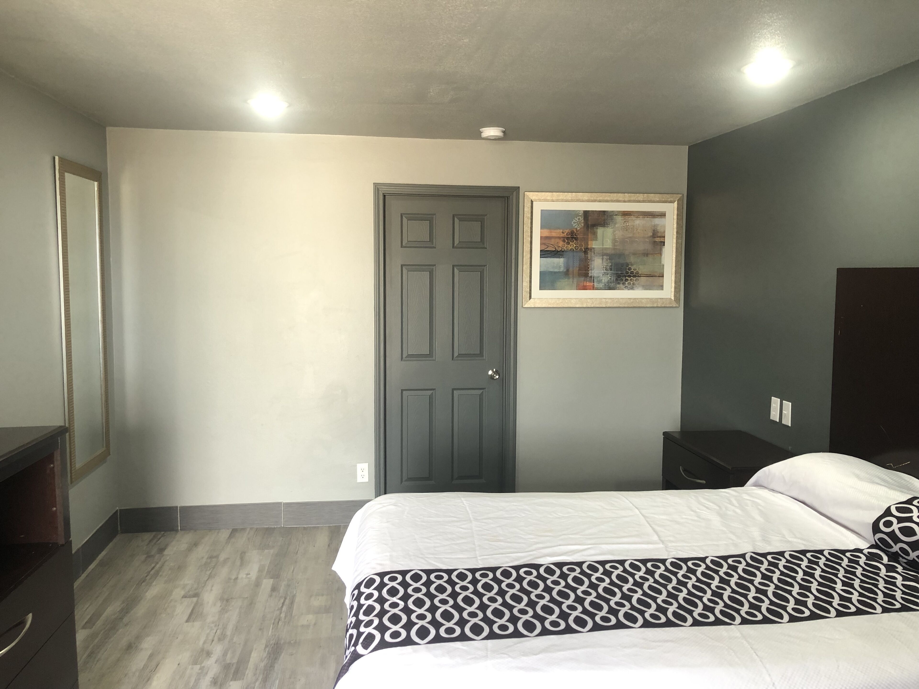 Desk, laptop workspace, free WiFi, bed sheets