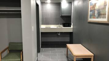 Studio Deluxe, 2 lits doubles, cuisinette | Bureau, espace de travail pour ordinateurs portables