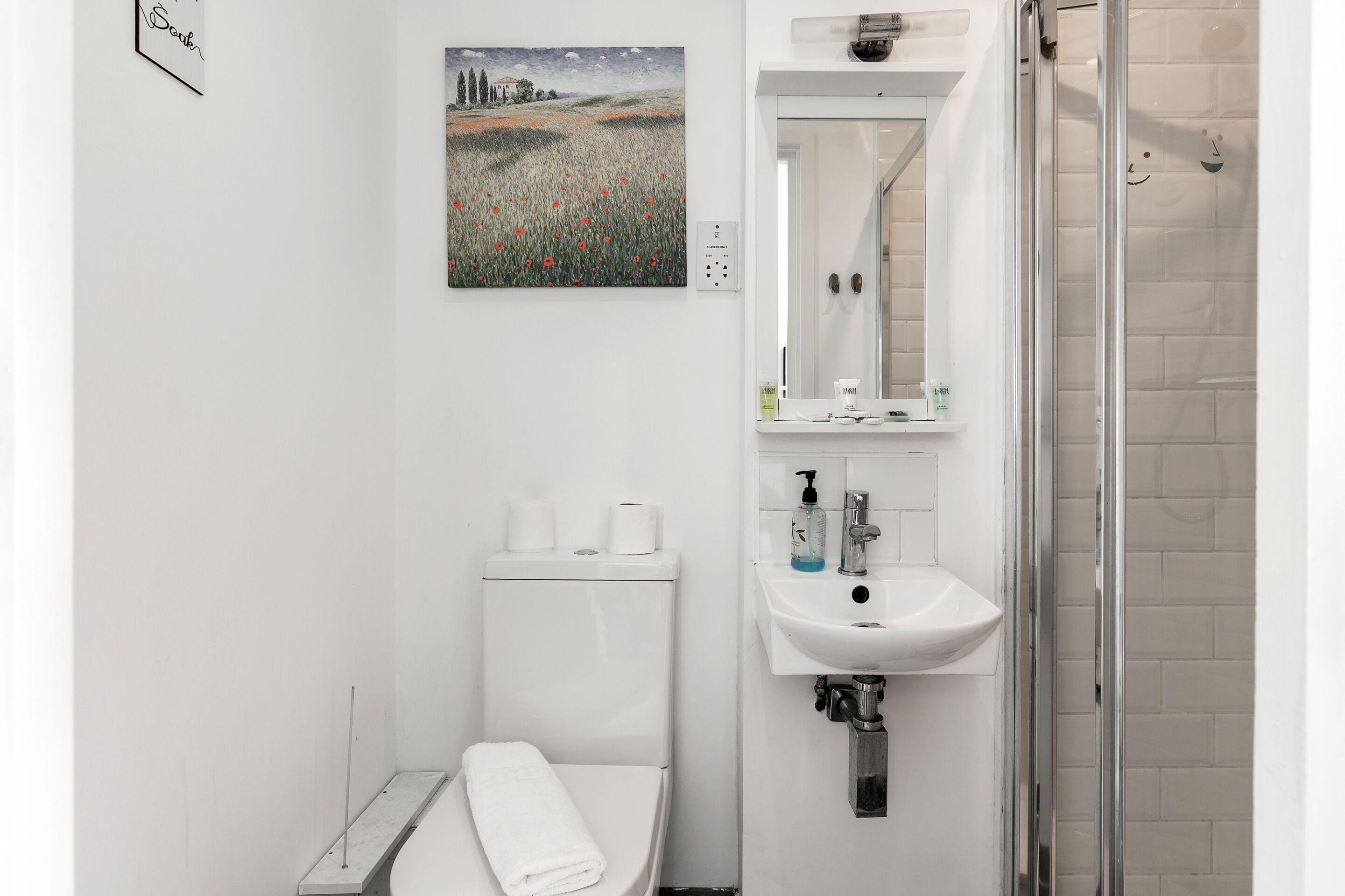 Photo - Wembar Hotel