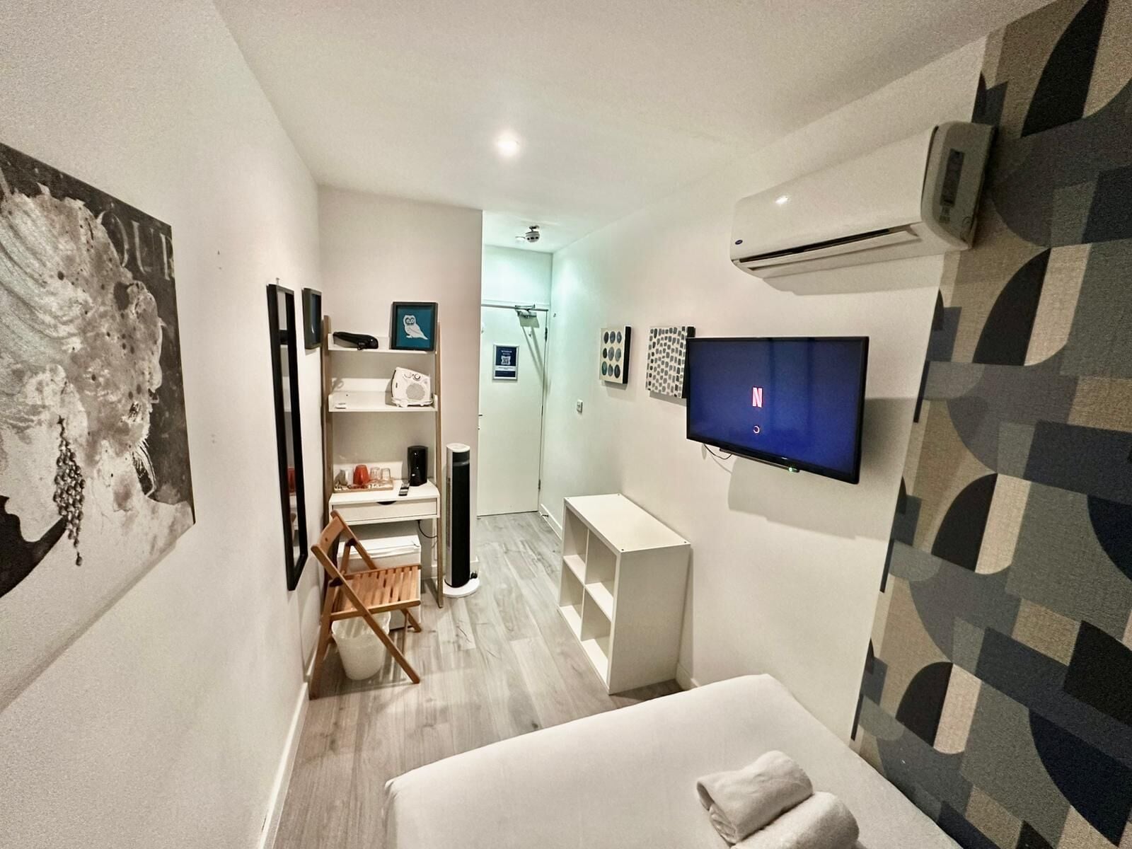 Photo - Wembar Hotel