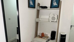 基础客房, 独立浴室 | 客房服务设施