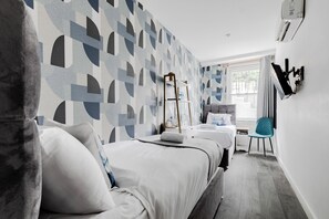 Standard Twin Room, Ensuite - Wembar Hotel (London)