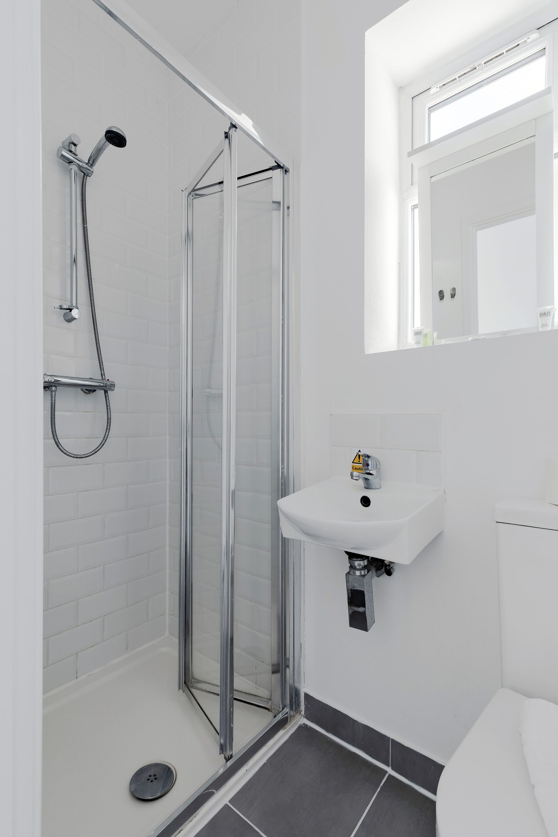 Photo - Wembar Hotel