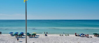Cute Beach Cottage Steps to Deeded Blue Mountain Beach access, Walk to creamery!