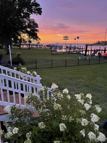 Waterfront 4 BR home with private pier and boat dock