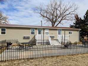 Exterior - 🌅 Cliff Suite with best views of LakeMcConaughy😎 (Ogallala)