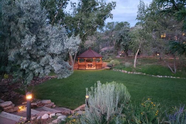 Enceinte de lâhĂ©bergement