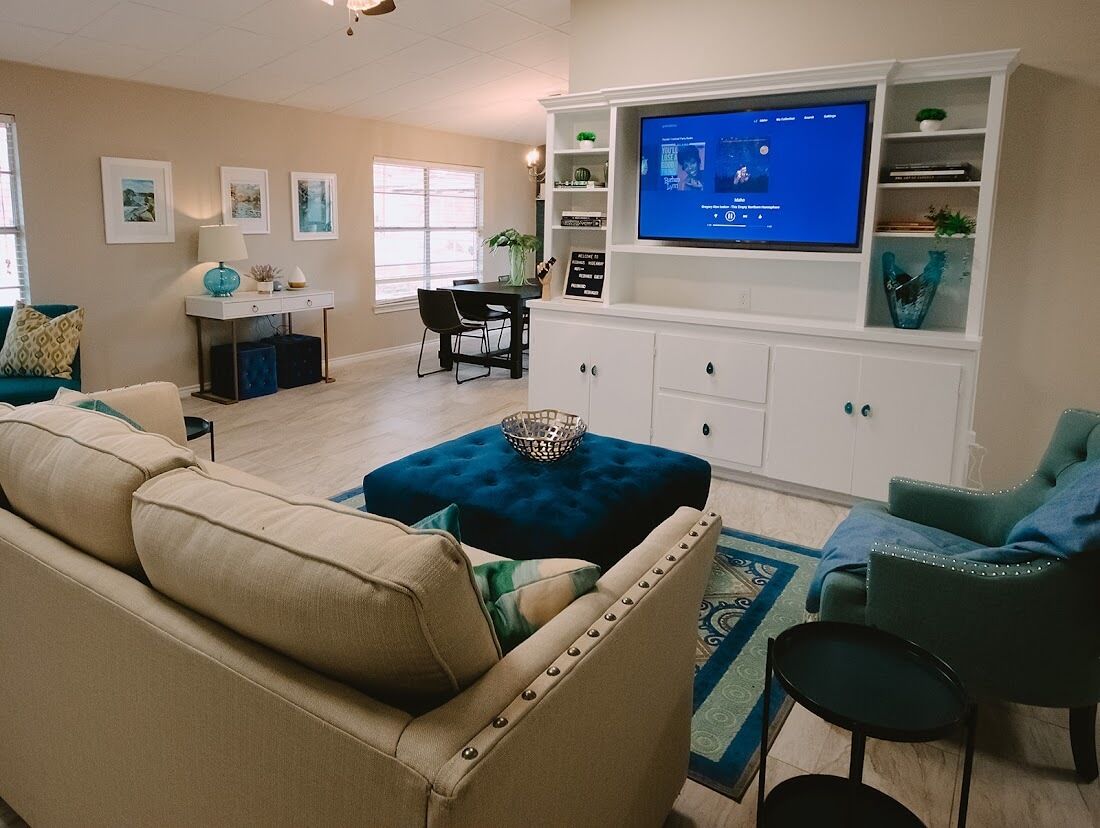 New: SPACIOUS hideaway minutes to the river-HOT TUB READY!