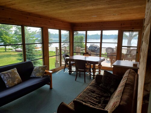 Large, cozy lake home near Round Lake Farm, Nordic Center, Road America, Lambeau
