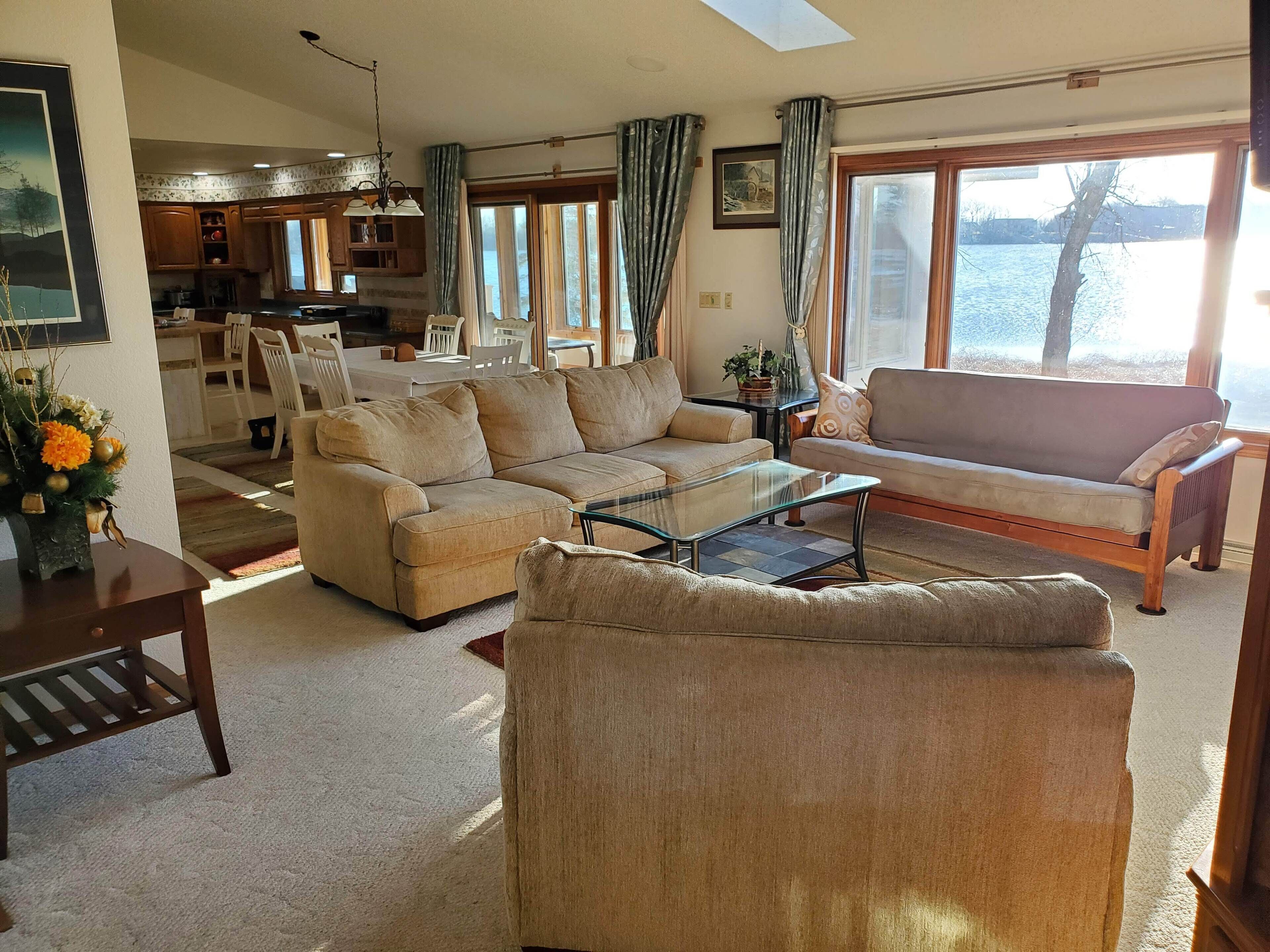 Large, cozy lake home near Round Lake Farm, Nordic Center, Road America, Lambeau