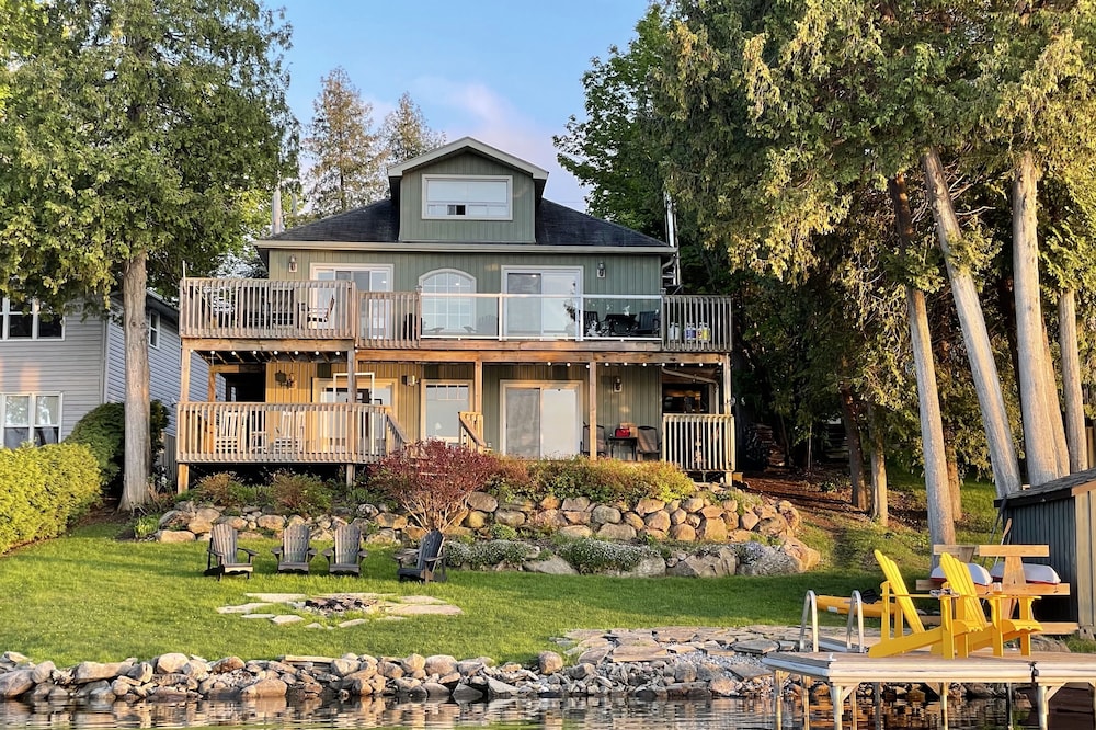 Enjoy your getaway at Cedar Hill Lakehouse