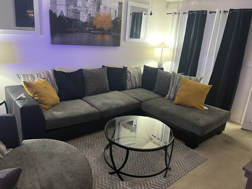 3 bedroom condo. Masters ready