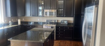 MileHi Vacation Home ———- Premium