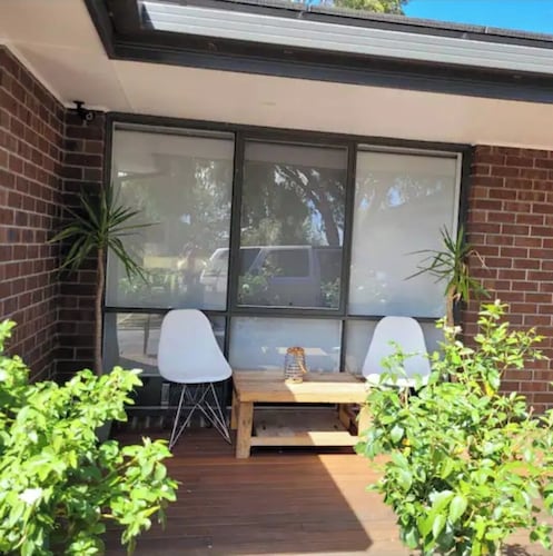 5 bedroom modern villa- sleeps 14 and has it all!