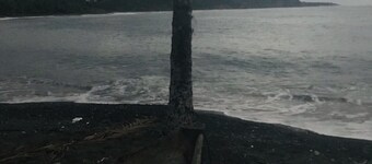 Hope Bay-Peaceful getaway w/ pool and steps to natural beach