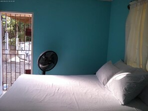 4 bedrooms, iron/ironing board, free WiFi, bed sheets - Hope Bay-Peaceful getaway w/ pool and steps to natural beach (Hope Bay)