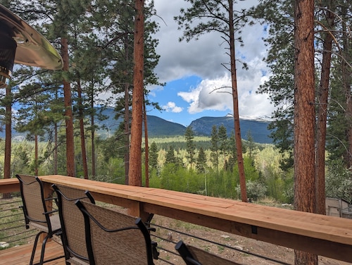 Unique Rustic and Renovated Barn in the Woods