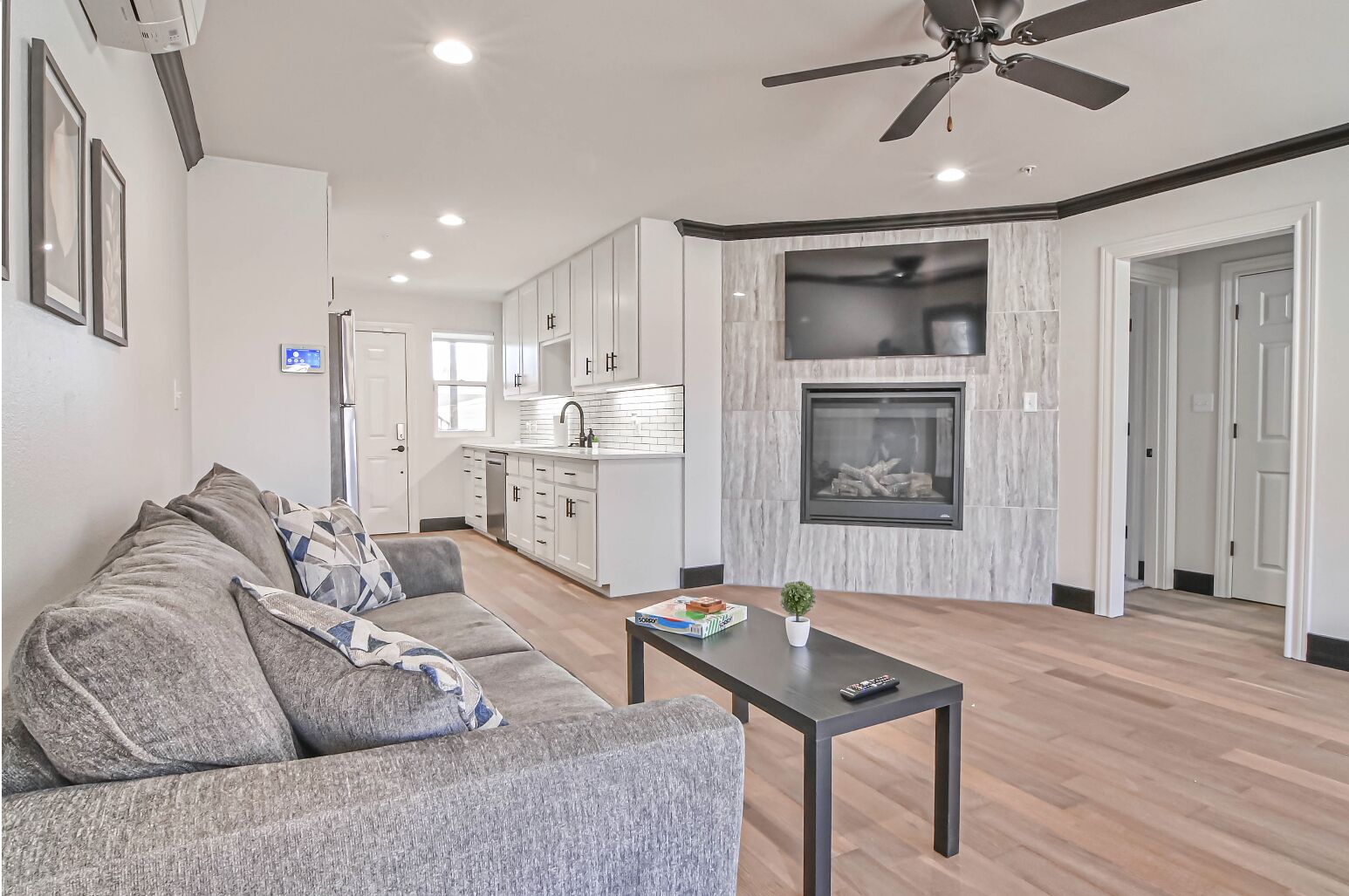 🏝Stylish APARTMENT | DOWNTOWN | PETS STAY FREE!