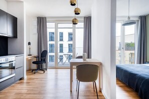 مكواة/لوح كي وواي فاي وملاءات أسرّة