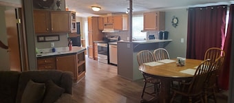 Lake McConaughy 3BR, 2 bath cabin with full kitchen, TV and A/C